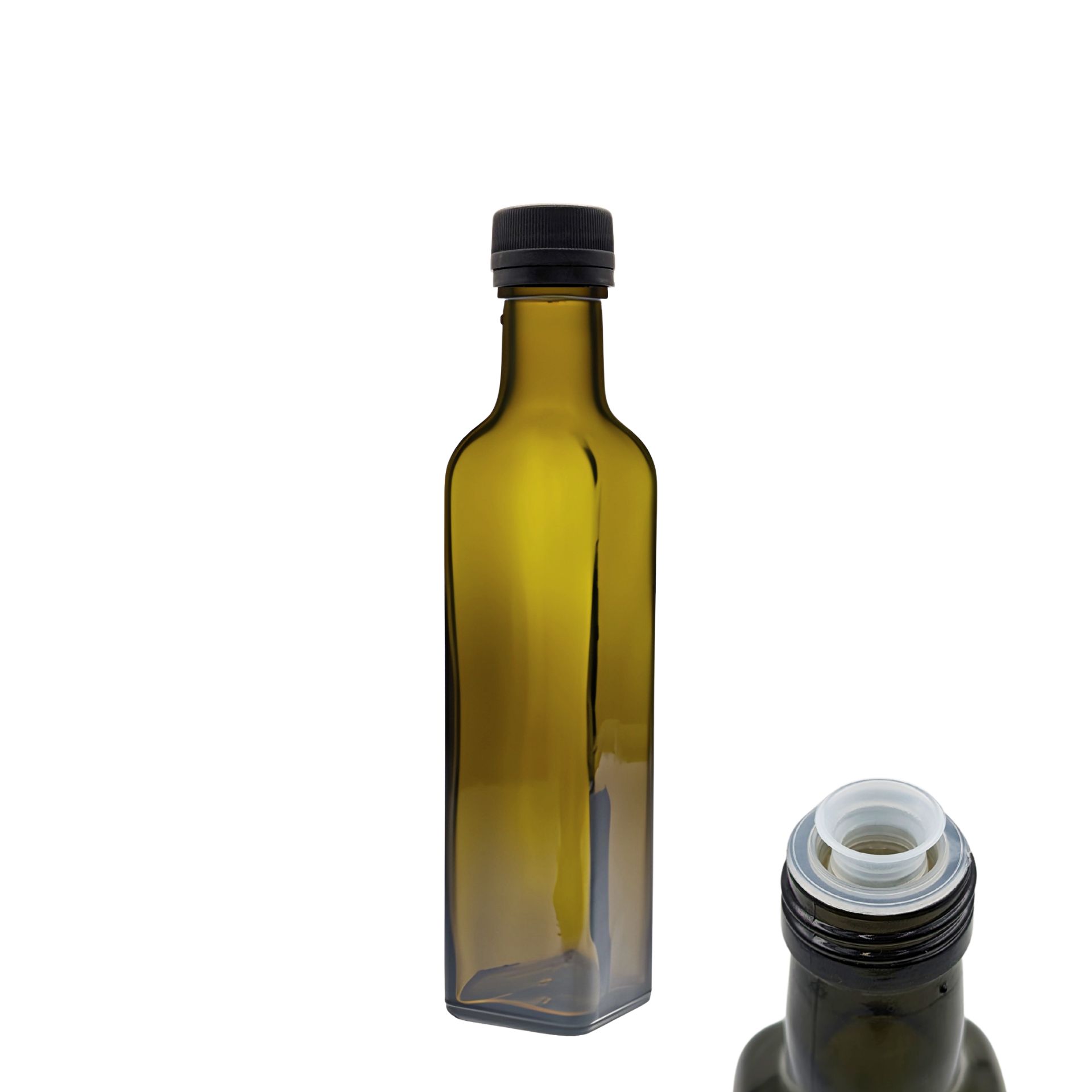 Geschlossenes Weck-Glas mit rotem Gummi-Dichtring und Metallbügelverschluss, stehend auf weißem Hintergrund.