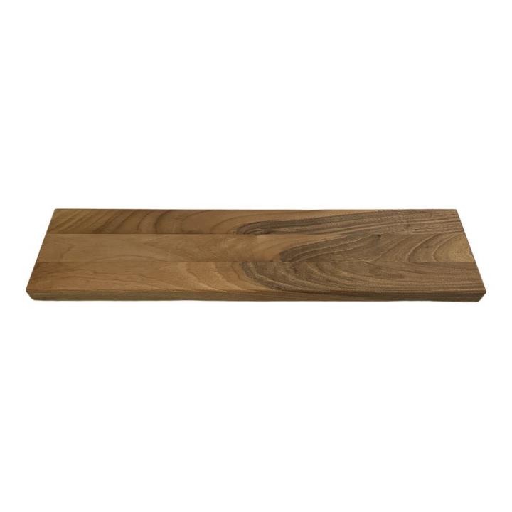 Gewürzregal aus Nussbaumholz mit Gläsern – Wandregal für Küche und Vorrat Gewürzregal aus Nussbaumholz mit schmalem, elegantem Design auf weißem Hintergrund, perfekt zur ordentlichen Aufbewahrung von Gewürzgläsern und Dosen in der Küche.