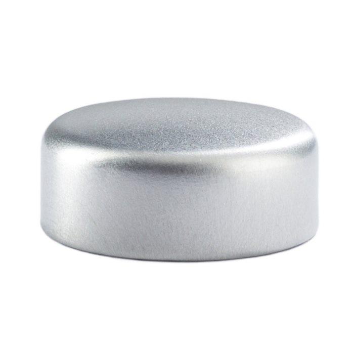 Glasflasche 200 ml mit Kupfer- oder Silberdeckel - Hochwertige Verpackung für Getränke oder Kosmetik 200-ml-Glasflasche mit rundem Körper und silberfarbenem Metalldeckel auf weißem Hintergrund; geeignet zum Abfüllen von Flüssigkeiten.