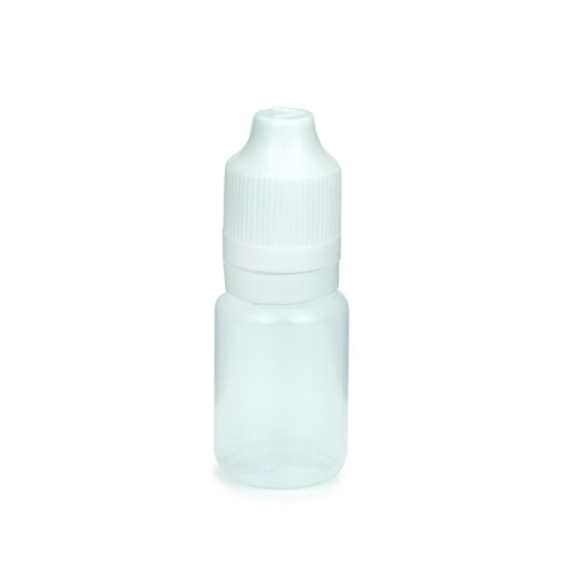 Kleine, durchsichtige Kunststoff-Quetschflasche mit weißer Schraubkappe und spitz zulaufender Dosierspitze vor neutralem Hintergrund.