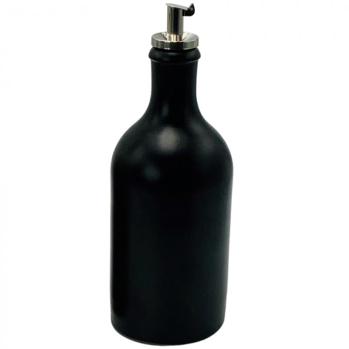 Edelstahl Trinkflasche mit schwarzem Schraubverschluss – auslaufsicher und wiederverwendbar Schwarze Edelstahlflasche mit Verschlusskappe, isoliert, robust und wiederverwendbar – ideal für unterwegs.