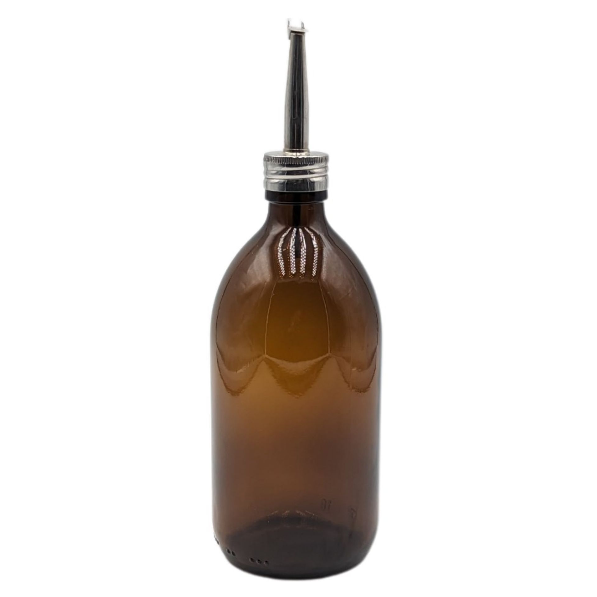 Leere, transparente 500-ml-Glasflasche mit Schraubgewinde, stehend auf weißem Hintergrund.