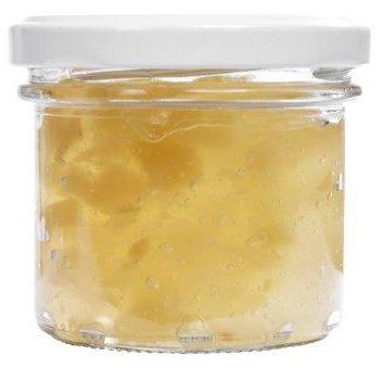 6x Glasflaschen 125ml mit Verschluss – Vorratsbehälter für Flüssigkeiten und Liköre Sechs leere, durchsichtige Einmachgläser mit je 125 ml Fassungsvermögen, in zwei Reihen angeordnet, mit silberfarbenen Schraubdeckeln auf weißem Hintergrund.